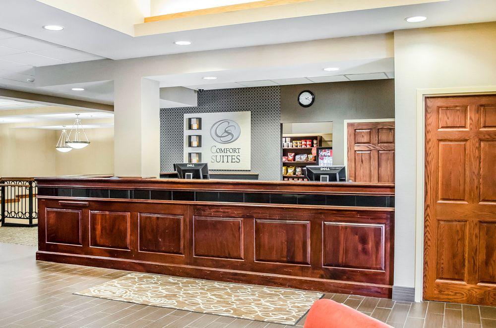 Comfort Suites Downtown Карлайл Экстерьер фото